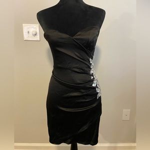 ❤️‍🔥 - Little Black Rhinestone Detail Strapless Dress